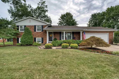 3725 Diamond Ave, Evansville, IN 47715