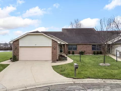 335 Channelview Dr, Warsaw, IN 46580