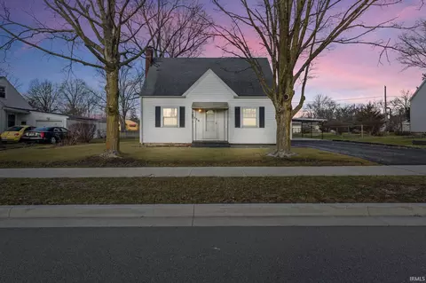 336 Burns Blvd, Fort Wayne, IN 46807