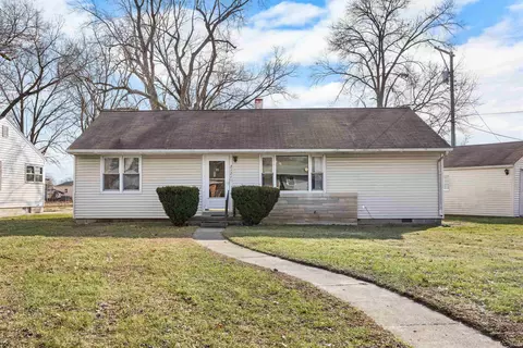 2121 Crestview Ct, Lafayette, IN 47905