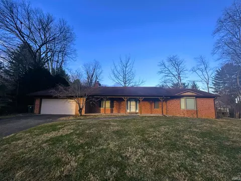 2955 N Lakewood Ct, Bloomington, IN 47408