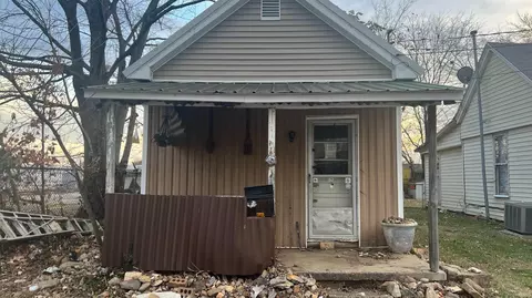 517 S Seventh St, Boonville, IN 47601