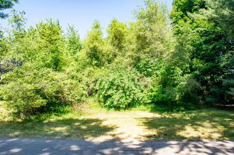 125 Myrtle St #20, Roseland, IN 46637