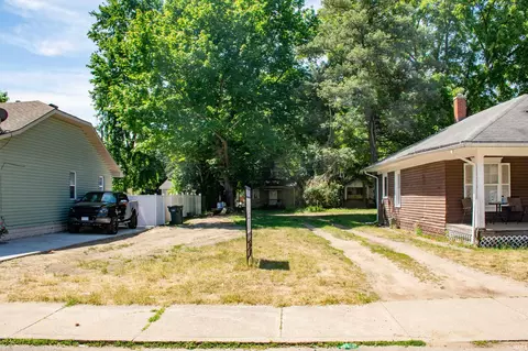 1222 Miner St, South Bend, IN 46617