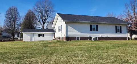 308 E 8th St, Bicknell, IN 47512 photo 3