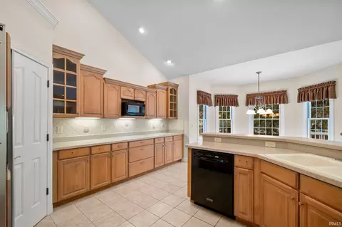 51138 Heatherton Ct, Granger, IN 46530 photo 10