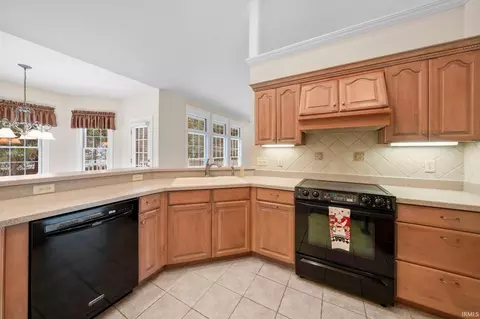 51138 Heatherton Ct, Granger, IN 46530 photo 8