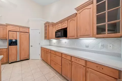 51138 Heatherton Ct, Granger, IN 46530 photo 11
