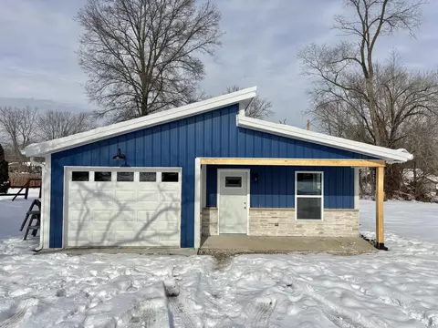 220 NW K St, Linton, IN 47441