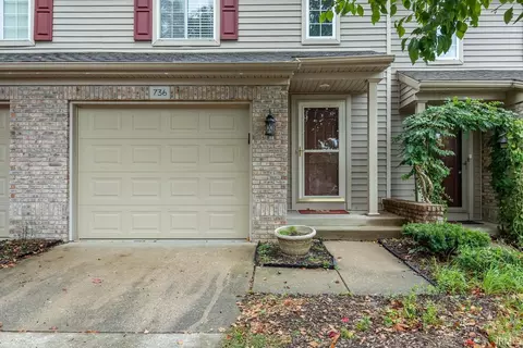 736 E Bayberry Ct, Bloomington, IN 47401 photo 1