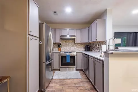 736 E Bayberry Ct, Bloomington, IN 47401 photo 10