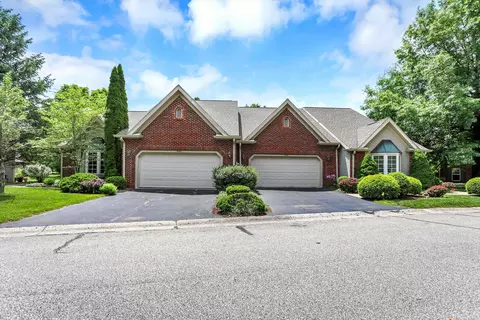 3161 S Coppertree Dr, Bloomington, IN 47401 photo 2