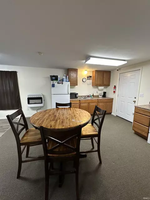 669 NE 5th St, Linton, IN 47441 photo 7