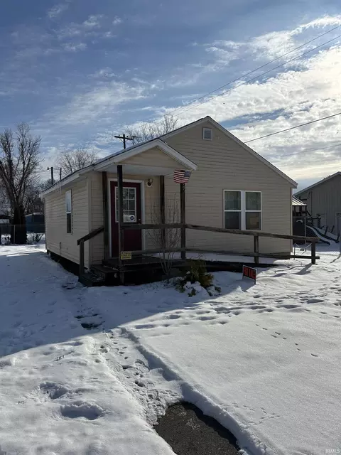 669 NE 5th St, Linton, IN 47441