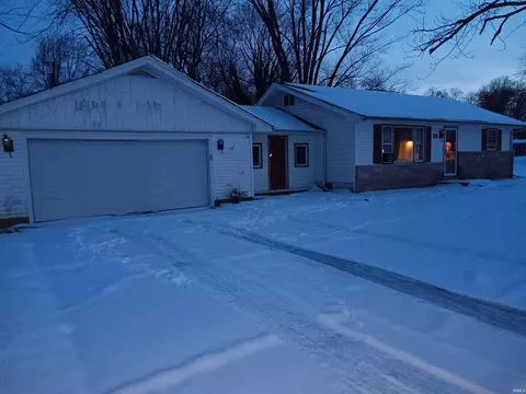 100 E Village Dr, Sullivan, IN 47882