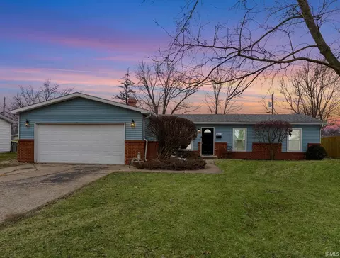 317 N Park Ln, Butler, IN 46721