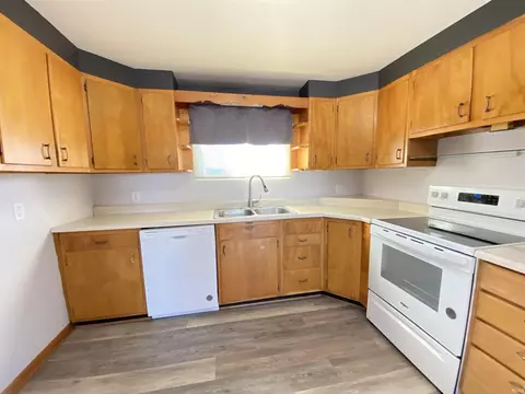 1120 Maple St, Mitchell, IN 47446 photo 9