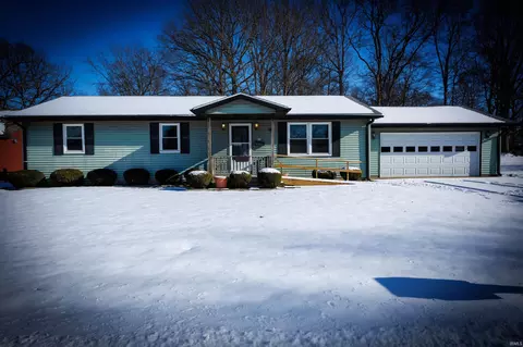 211 Tami Ln, Williamsport, IN 47993