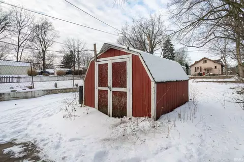 1429 E Fox St, South Bend, IN 46613 photo 10