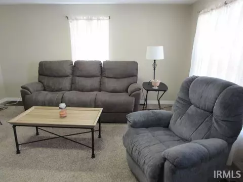 1028 E Third St, Mount Vernon, IN 47620 photo 6