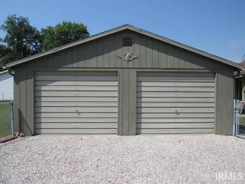 1028 E Third St, Mount Vernon, IN 47620 photo 2