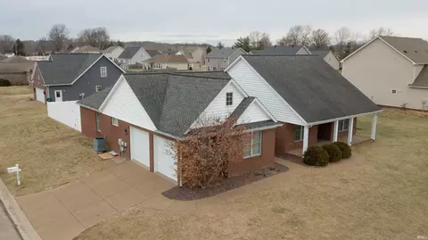 3910 Aberdeen Ct, Evansville, IN 47725