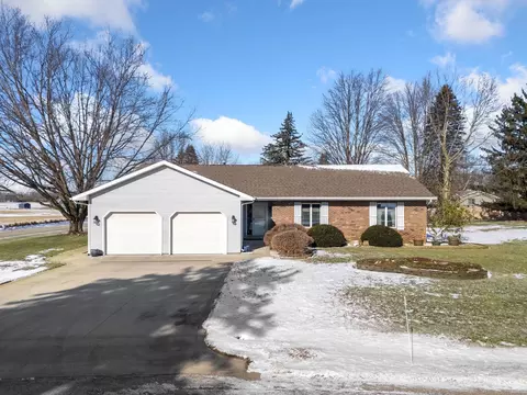 402 E Lynnwood South Dr, Warsaw, IN 46580