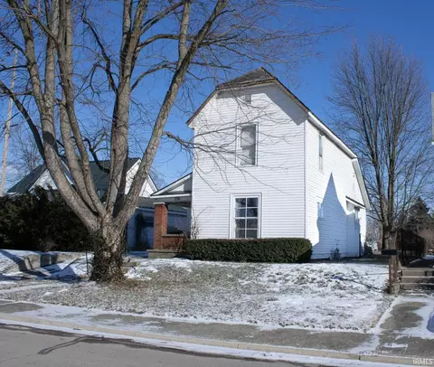 556 N East St, Winchester, IN 47394
