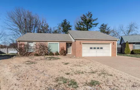 8200 Sherwood Ct, Evansville, IN 47715