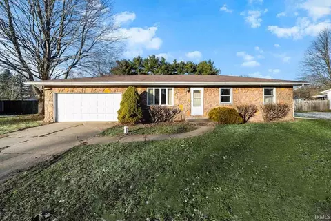27381 Bittersweet Ln, Elkhart, IN 46514