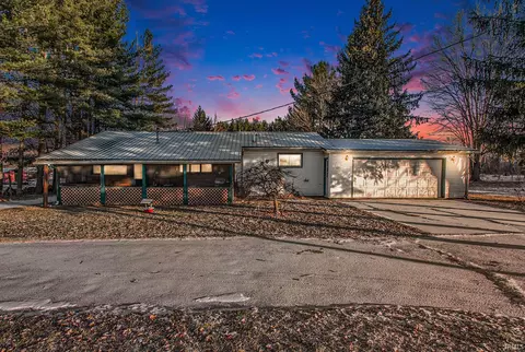 4202 W Crystal Lake Rd, Warsaw, IN 46580