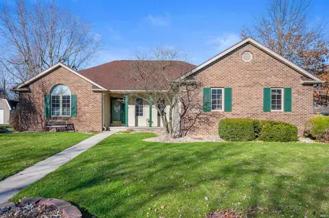 401 Greenwood Dr, Hartford City, IN 47348