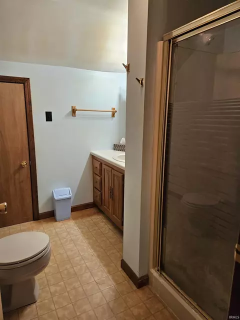 724 Adams St, Decatur, IN 46733 photo 5