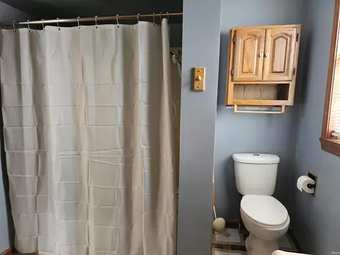 724 Adams St, Decatur, IN 46733 photo 10