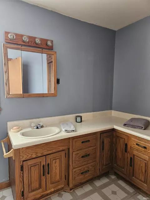 724 Adams St, Decatur, IN 46733 photo 11