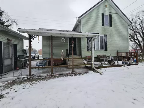 724 Adams St, Decatur, IN 46733 photo 2