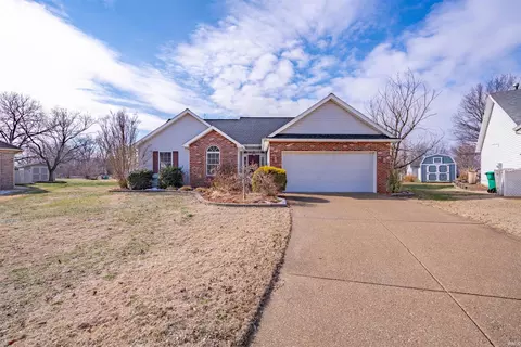1949 Plaza Dr, Evansville, IN 47715