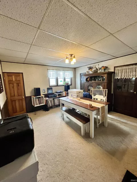 427 E 3rd St, Peru, IN 46970 photo 5