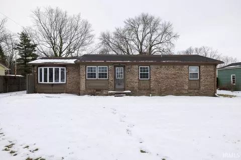123 Winding Dr, Alexandria, IN 46001
