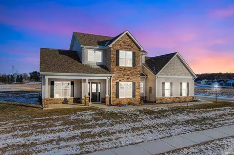 3048 Procyon Ct, Winona Lake, IN 46590