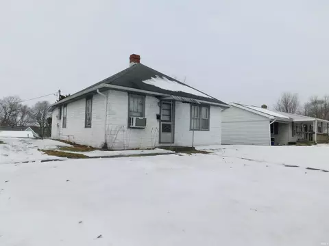 708 Hayes Ave, Salem, IN 47167