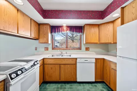 Kitchen - 3116 N Ramble Rd E, Bloomington, IN 47408 photo 4 of 5