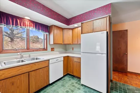 Kitchen - 3116 N Ramble Rd E, Bloomington, IN 47408 photo 5 of 5
