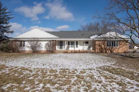 101 Meadowmere Dr, Butler, IN 46721