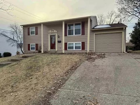 5706 Ashbrooke Rd, Evansville, IN 47710