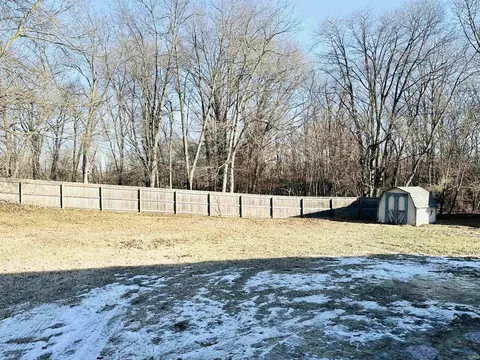 316 Maple St, Walkerton, IN 46574 photo 8