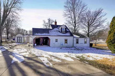 435 Logan St, Warsaw, IN 46580