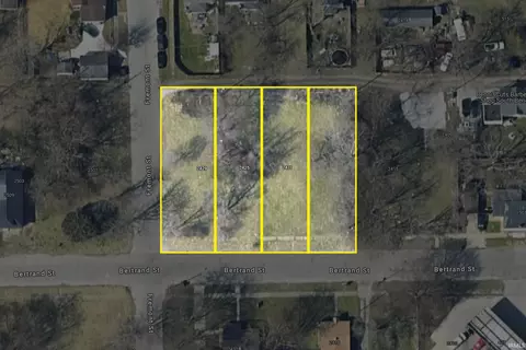 2421 Bertrand St, South Bend, IN 46628
