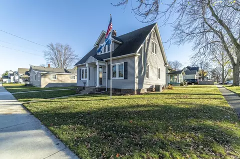 1210 S Jackson St, Auburn, IN 46706 photo 3
