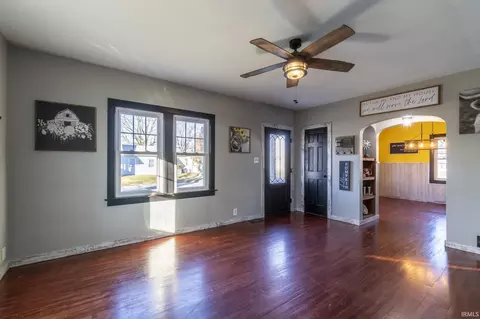 1210 S Jackson St, Auburn, IN 46706 photo 5